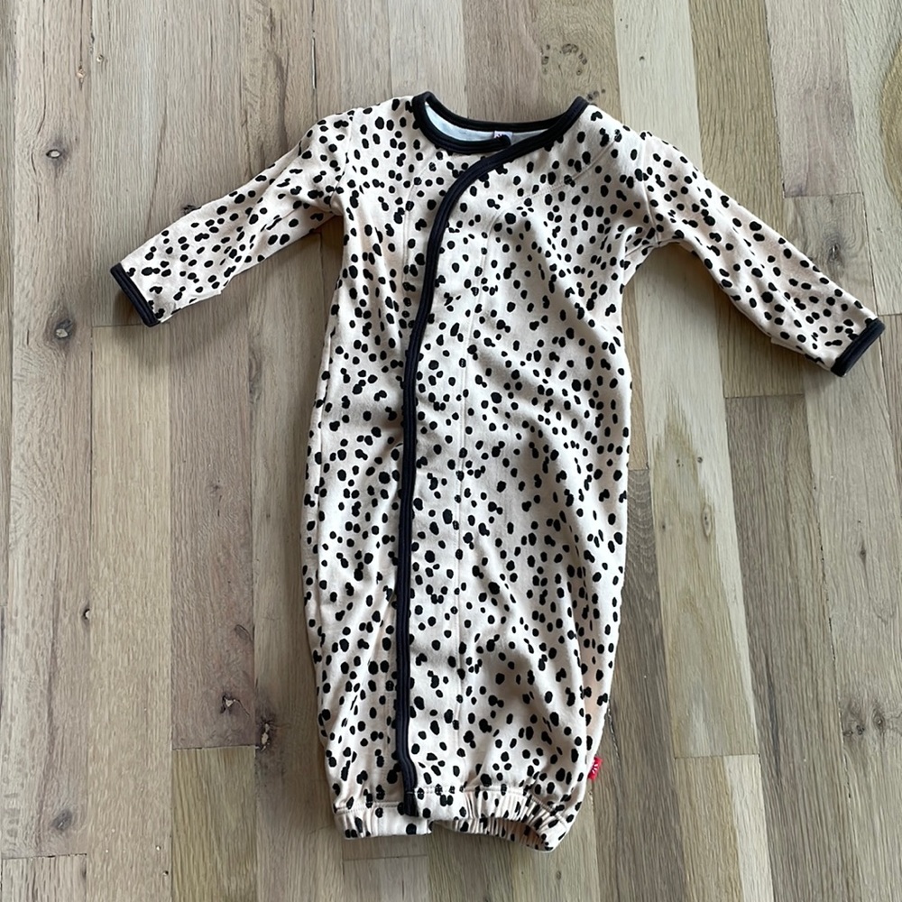 Cheetah/Dalmatian spotted magnetic me sleep gown